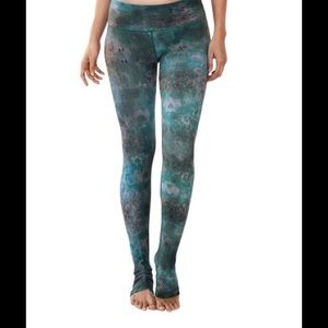 WITH Green Egnima Leggings